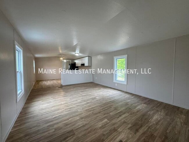 Building Photo - 108 D St