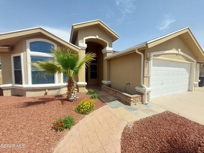 Foto del edificio - 14021 Highweed Dr
