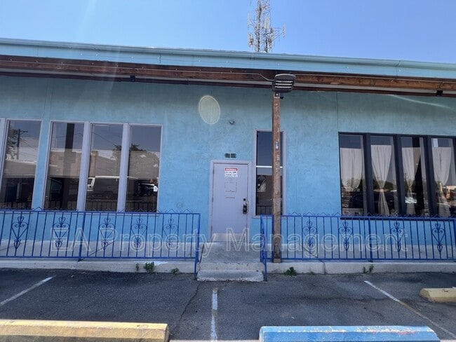 Building Photo - 652 Old Coors Dr SW