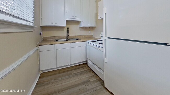 Foto del edificio - 610 Edgewood Ave S