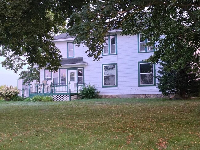 Building Photo - W11819 Moriah Rd