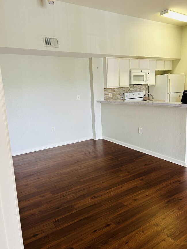 Foto del edificio - 181 SW Palm Dr