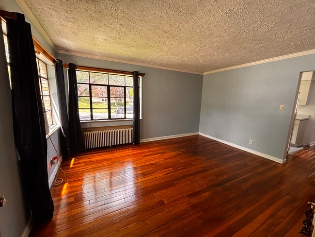 Building Photo - 360 Ross Ave