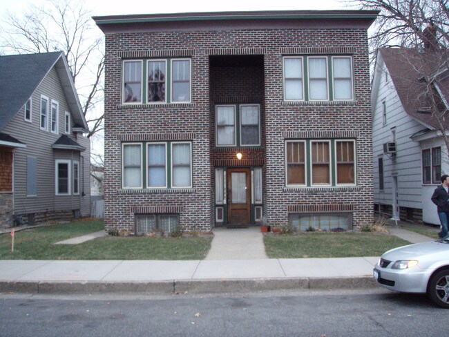Foto del edificio - 3315 Hennepin Ave