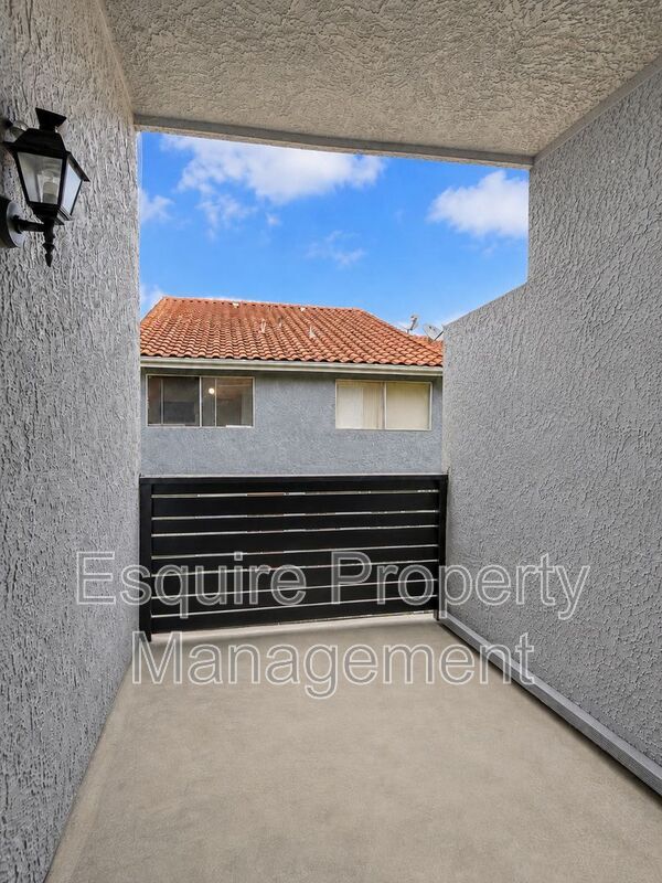 Building Photo - 4570 Saviers Rd