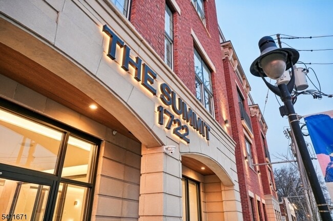 Foto del edificio - 1722 Springfield Ave