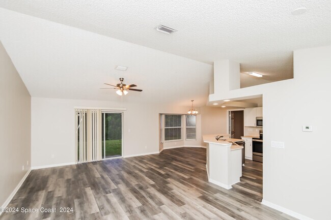 Foto del edificio - 9175 102nd Ave