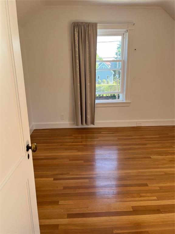 Foto del edificio - 1333 Narragansett Blvd