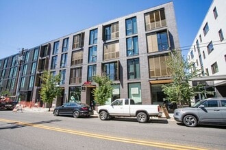Building Photo - 3325 SE Division St