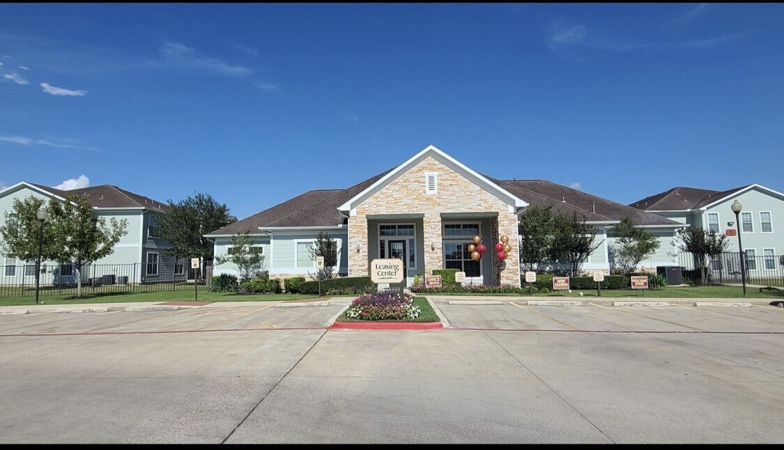 Point Royale 4106 N John Stockbauer Dr Victoria, TX