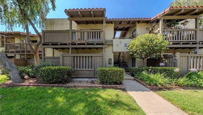 Building Photo - 1345 Cabrillo Park Dr