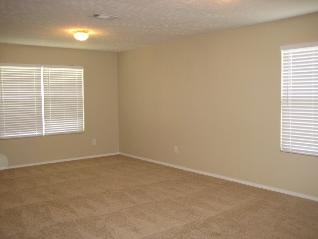 Building Photo - 1215 Lasalle Dr