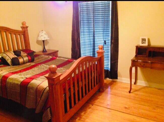 Dormitorio 2 - 1022 Old Mayhew Rd