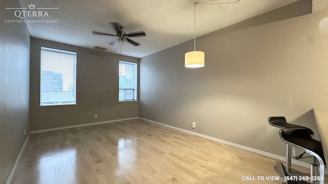 Building Photo - 272 Dundas St