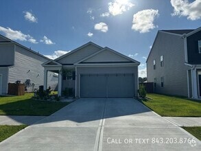 Building Photo - 103 Green Passage Ln