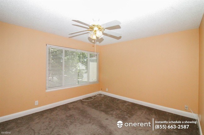 Building Photo - 4565 Deerfield Terrace