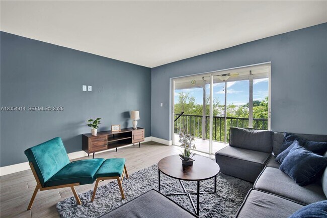 Foto del edificio - 950 Hillcrest Dr