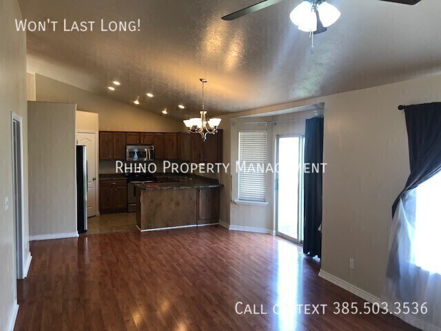 Foto del edificio - 1919 N Sego Lilly Dr