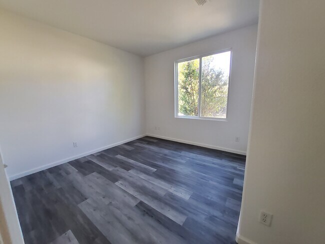 Building Photo - 1728 Croft Ct