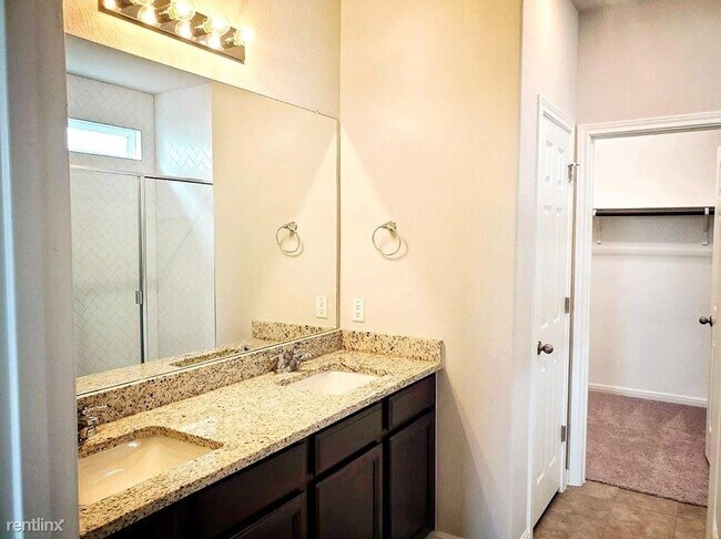 Building Photo - 4 br, 3.5 bath House - 104 High Mesa Drive