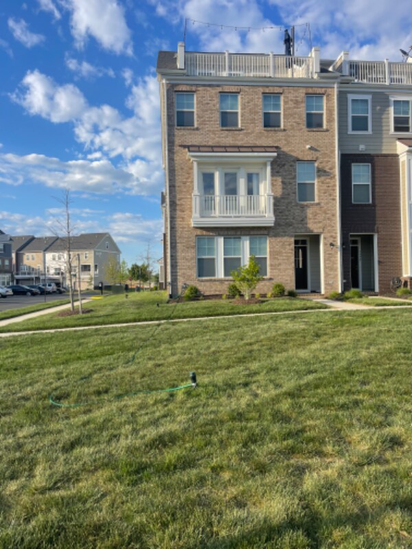 Foto principal - 1494 Meadowlark Glen Rd
