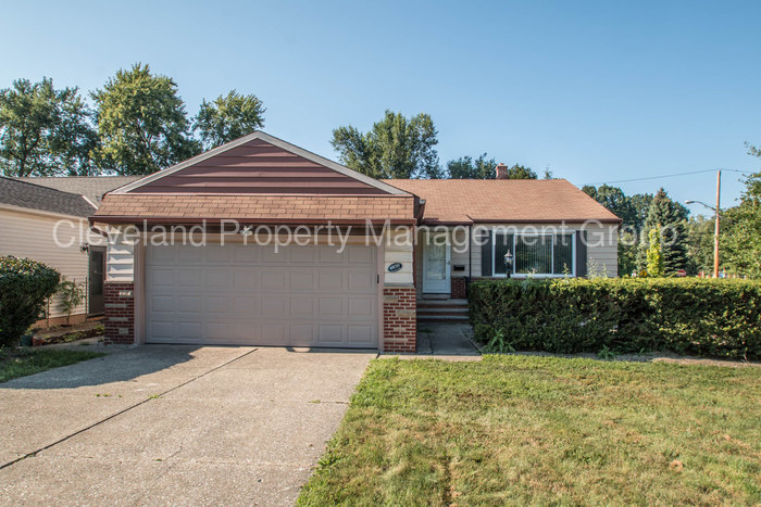 Primary Photo - 4859 Fairlawn Rd