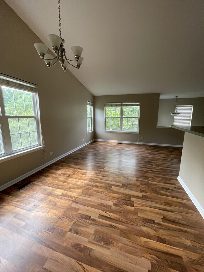 Foto del edificio - 1242 Brookdale Dr