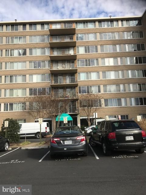 Foto del edificio - 5565 Columbia Pike