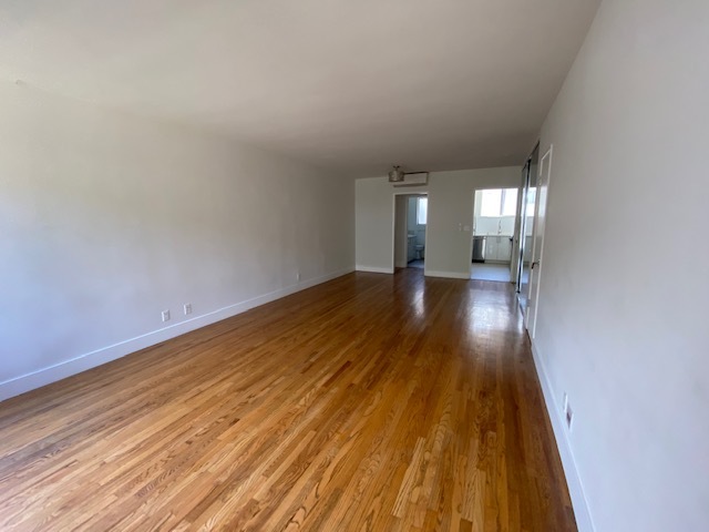 Building Photo - 3130 S Barrington Ave