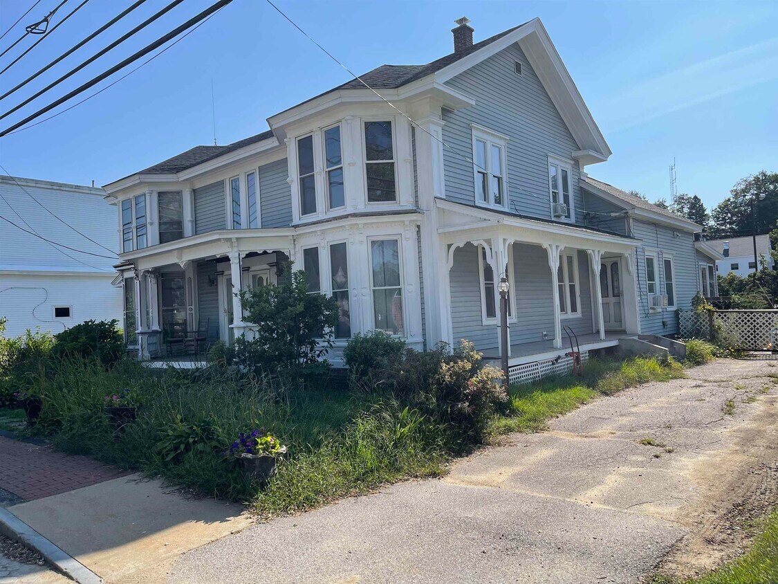 Primary Photo - 147 Main St