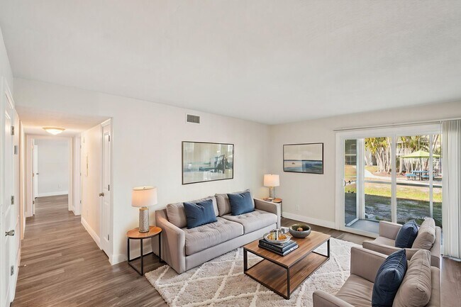 Foto del edificio - Cypress West Apartments