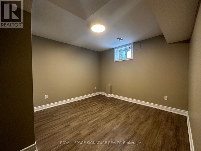Building Photo - 181 Glenforest Dr