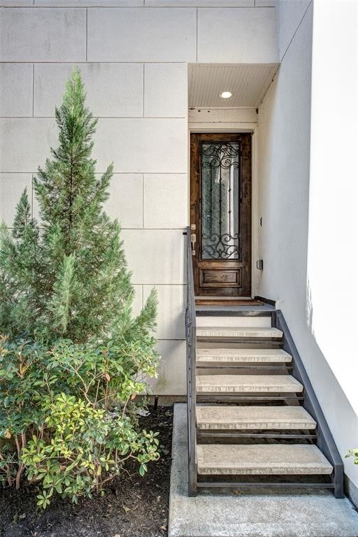 Building Photo - 848 W 17th St