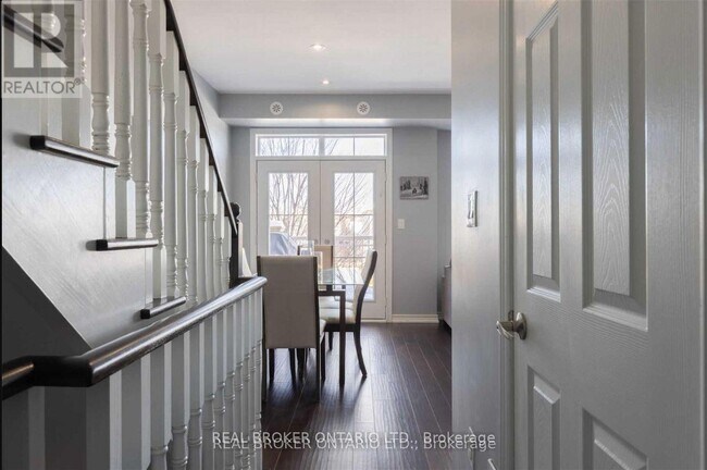Photo du bâtiment - 2544 Grand Oak Trail