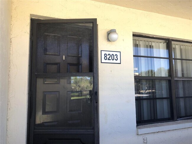 Foto del edificio - 13608 S Village Dr