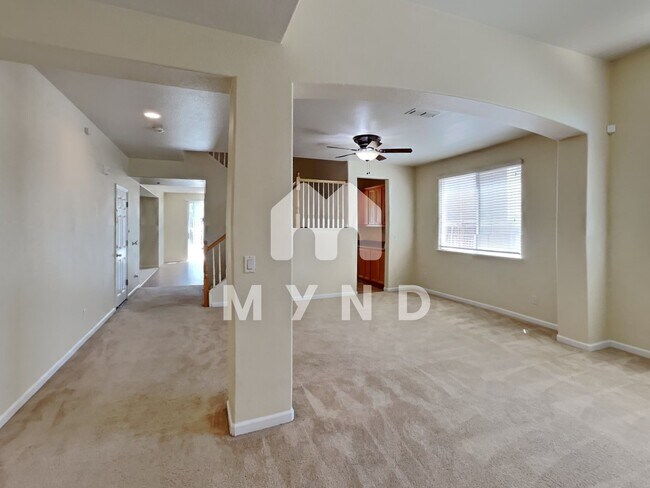 Building Photo - 840 Shasta Daisy