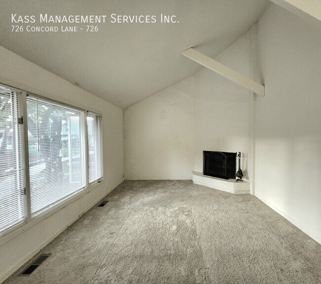 Foto del edificio - 726 Concord Ln
