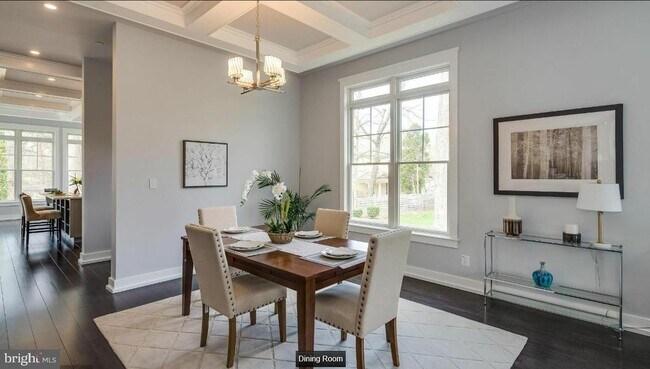 Foto del edificio - 9814 Fernwood Rd