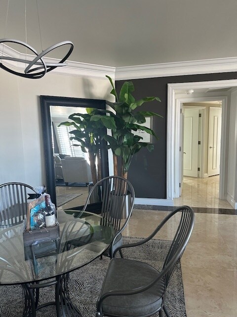 DINING AREA TOWARDS MASTER - 2777 Paradise Rd