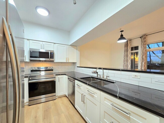 Photo - 1 Bedroom 1 Bathroom Condo in Bothell - Pet Friendly!