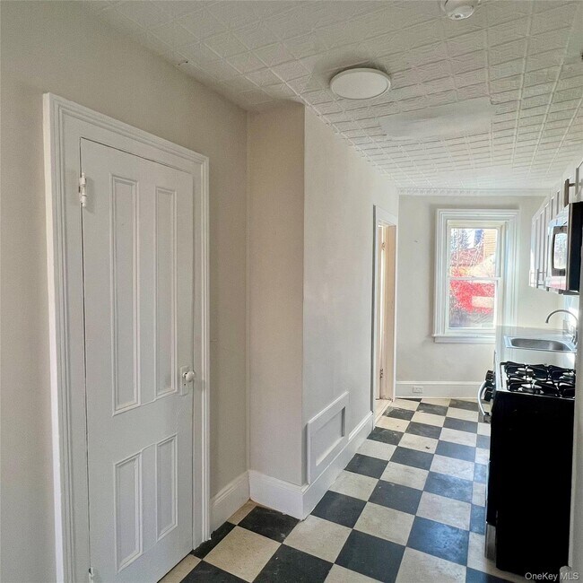 Foto del edificio - 140 Albany Ave