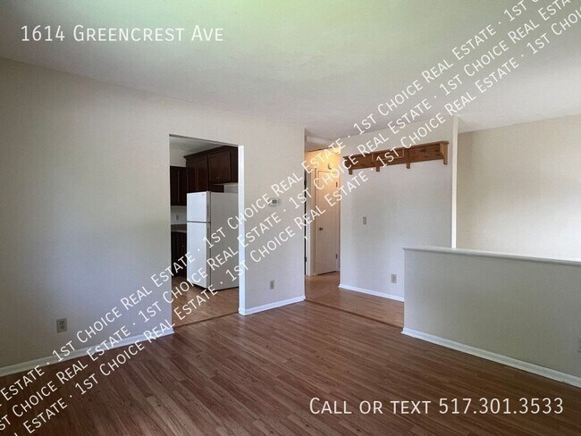 Foto del edificio - 1614 Greencrest Ave