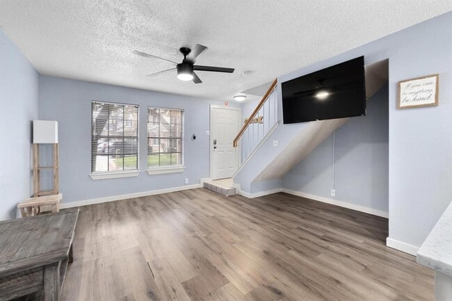 Building Photo - 11901 Swearingen Dr