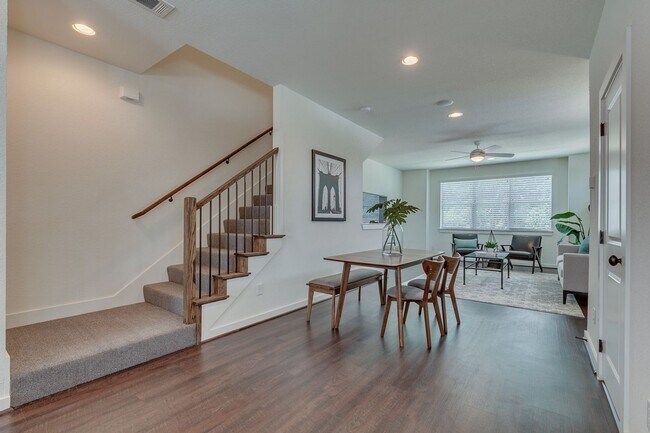 Foto del edificio - * MOVE IN SUMMER 7/23/2027* 5 Bed 5.5 Bath $7650/$1530 per bed Walk to TCU