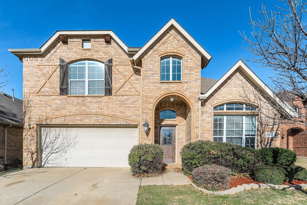 Foto principal - 8645 Glenburne Dr