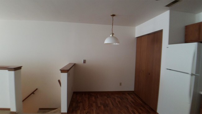 Building Photo - S75W16830-W16830 Gregory Dr