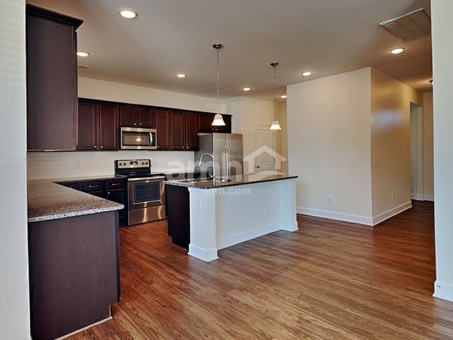 Building Photo - 5258 Lake Maxwell Dr