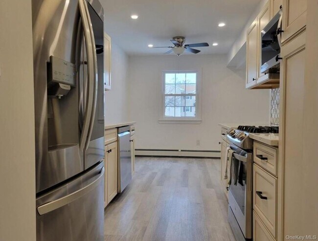 Foto del edificio - 100 Hillside Dr