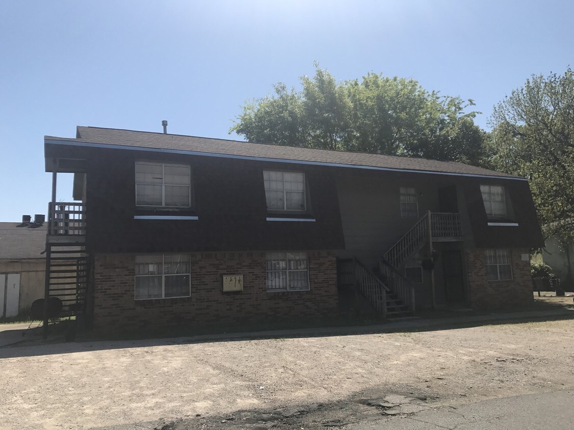 Primary Photo - 837 Graymont Ave W
