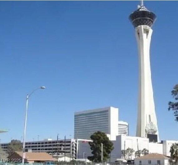 Foto del edificio - 239 W Cleveland Ave